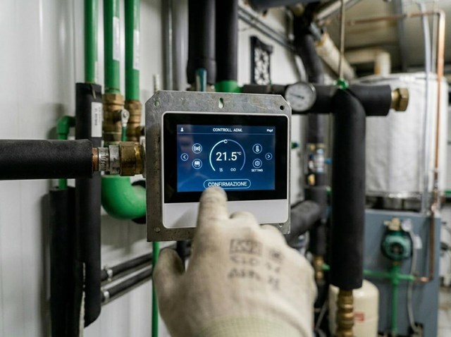 Ajuste de termostatos y regulación de temperatura en salas de calderas en Vigo - Imagen 1