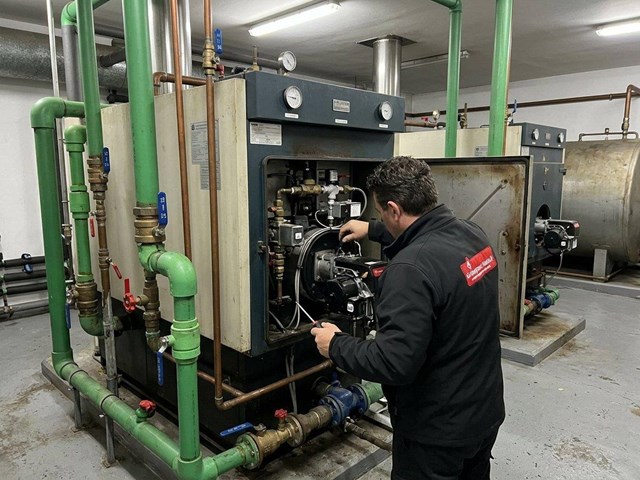 Reparación de calderas de gasóleo para comunidades de propietarios en Vigo