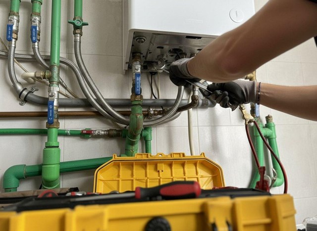 Servicio de reparación de calefacción sin agua caliente en Vigo - Imagen 1